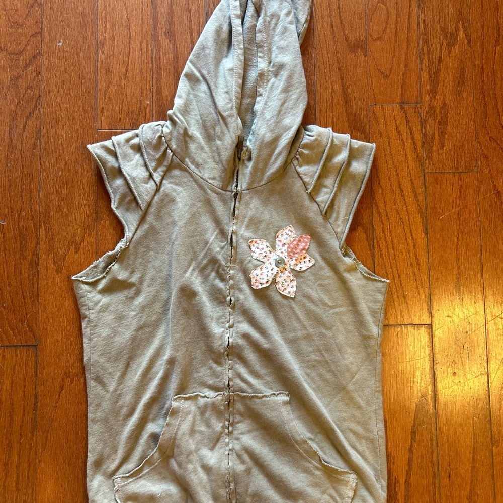 Green Twenty one shirt with hoodie size s $14